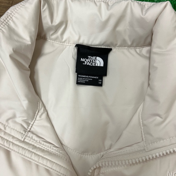 The North Face Womens XS Cream Puffer Coat NWT - Picture 2 of 3